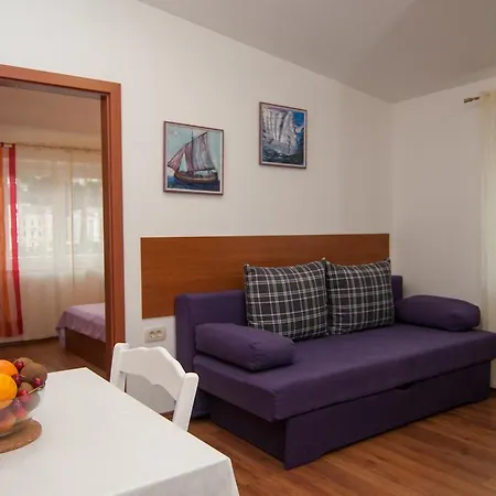 Apartment And Liburnija *